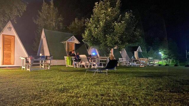 Отель Una Kamp Босанска-Крупа Экстерьер фото