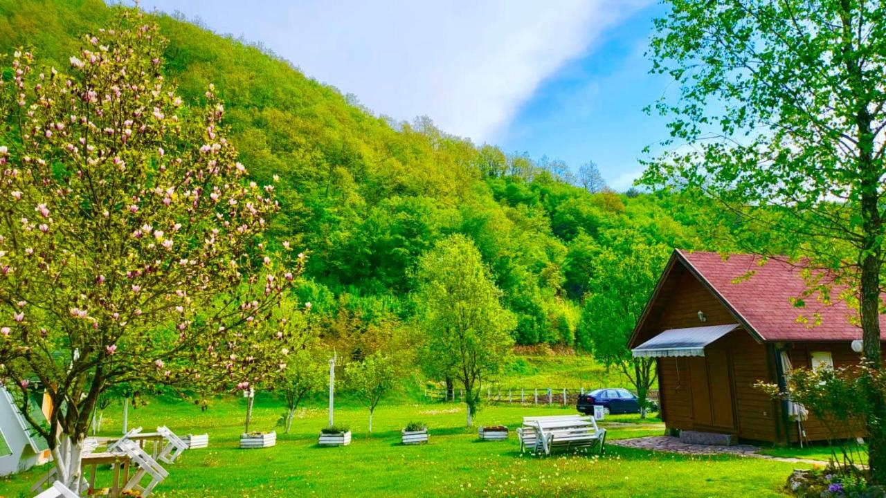 Отель Una Kamp Босанска-Крупа Экстерьер фото